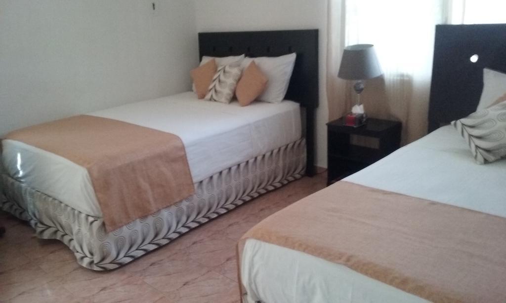 Room In Cancun Stadium Exterior foto