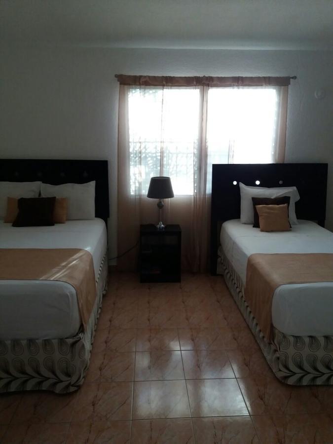Room In Cancun Stadium Exterior foto