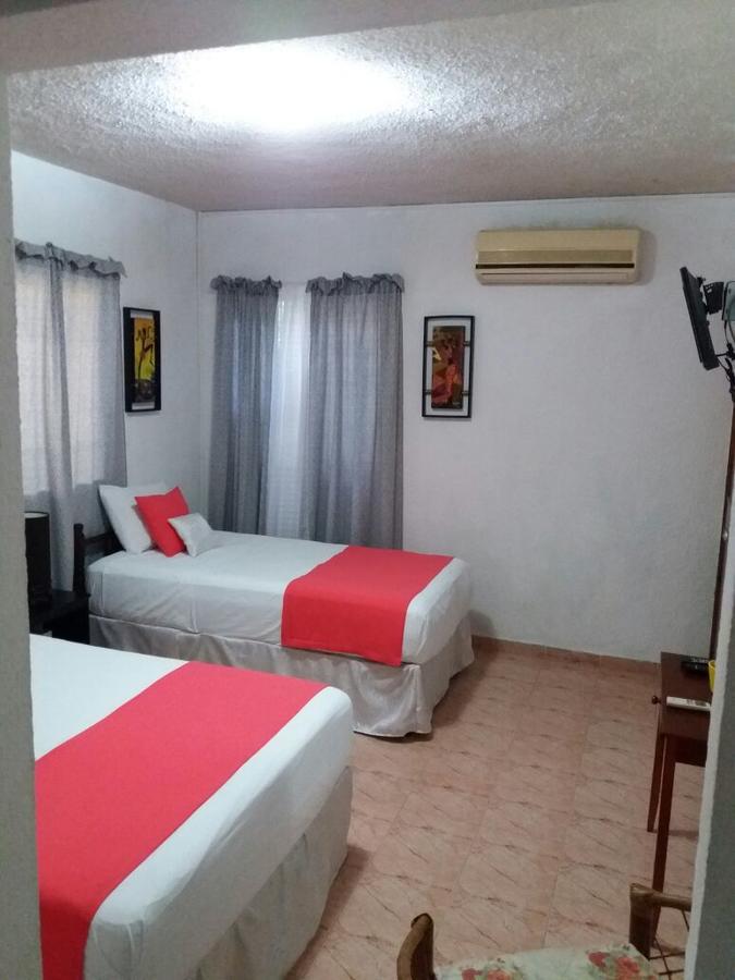 Room In Cancun Stadium Exterior foto